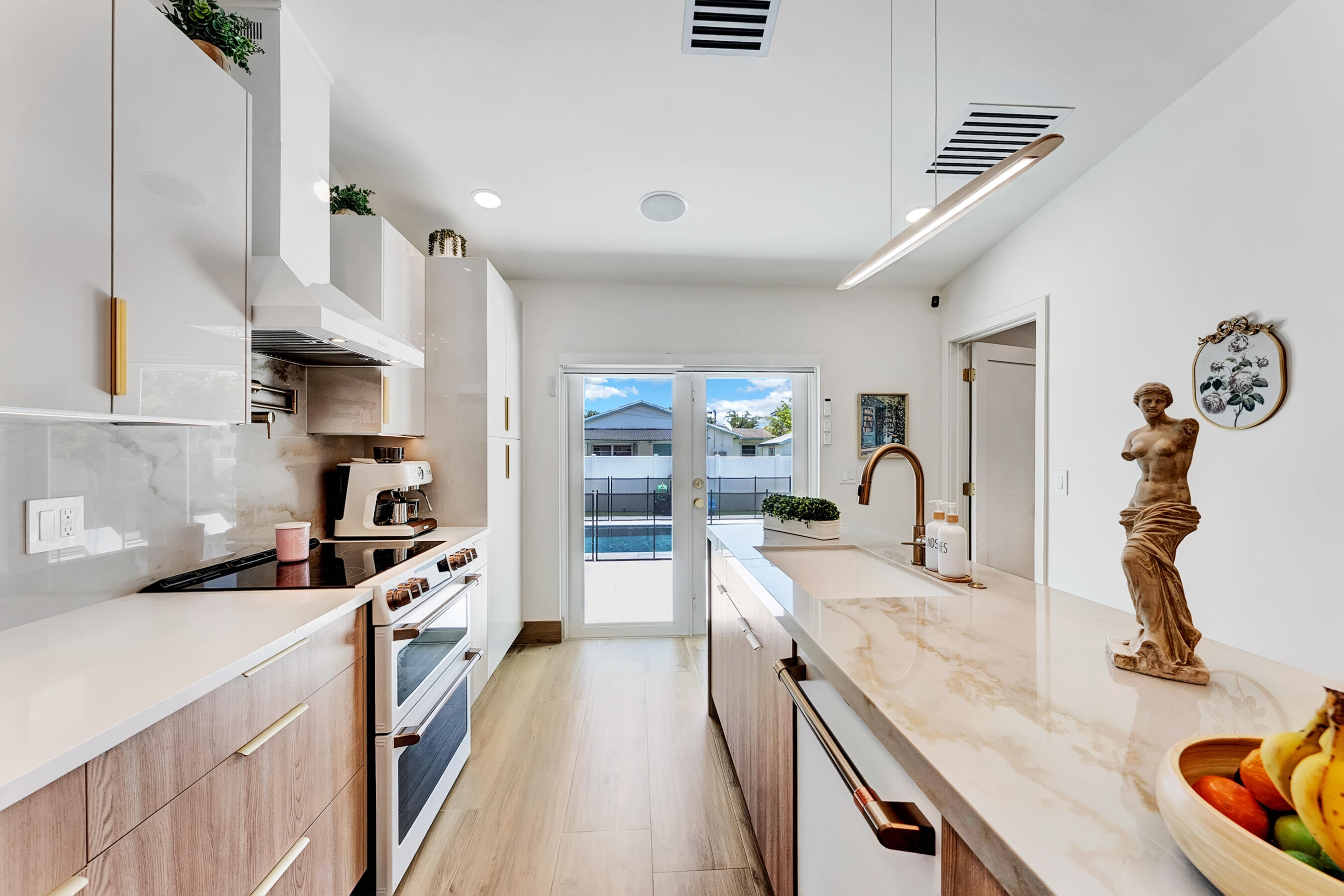 413 Southwest 15th Avenue Delray Beach, FL 33444 - Photo 13 of 38 DSC07592