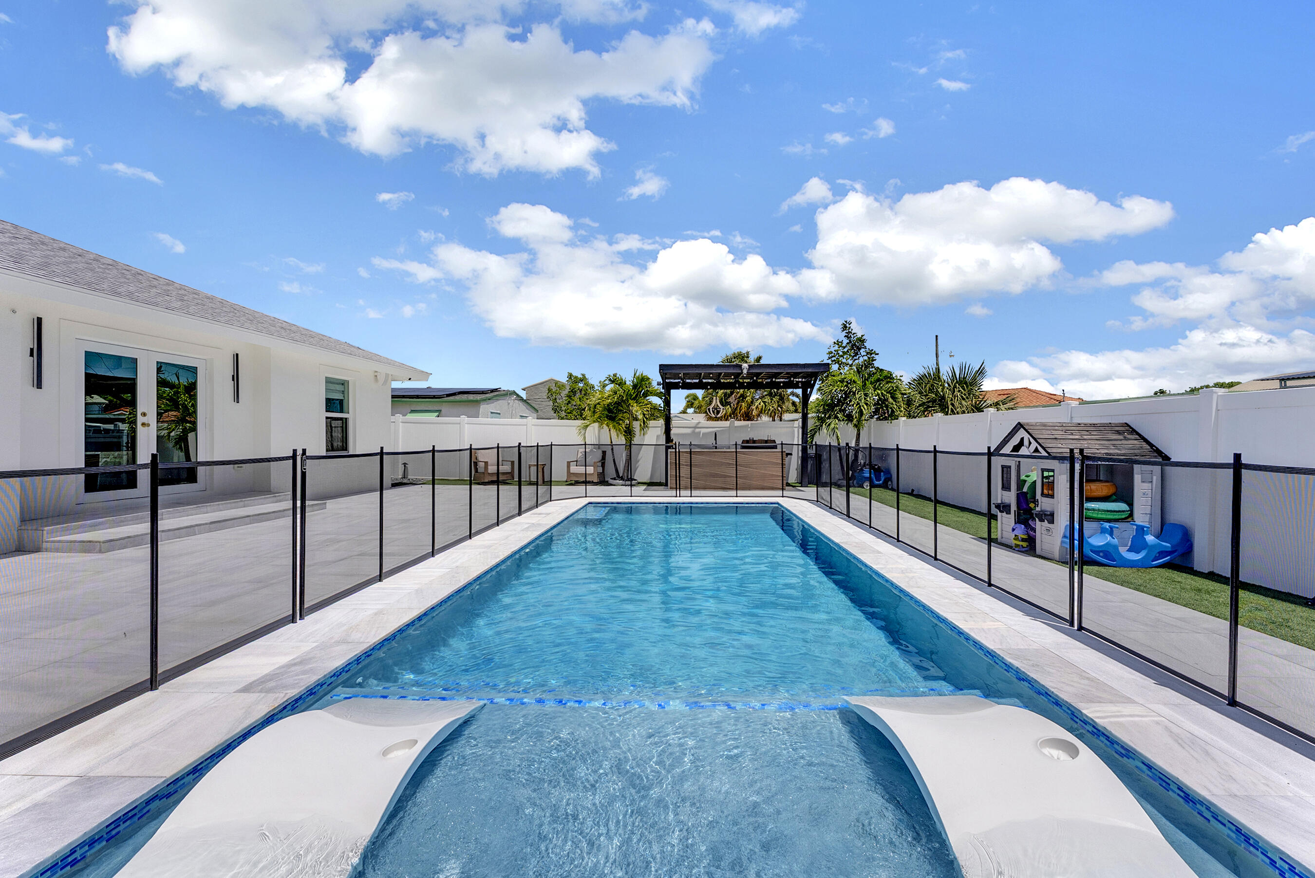 413 Southwest 15th Avenue Delray Beach, FL 33444 - Photo 2 of 38 DSC07537