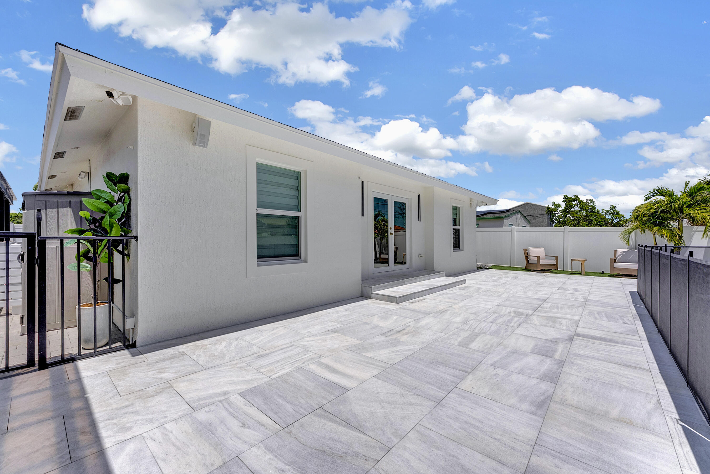 413 Southwest 15th Avenue Delray Beach, FL 33444 - Photo 28 of 38 DSC07547