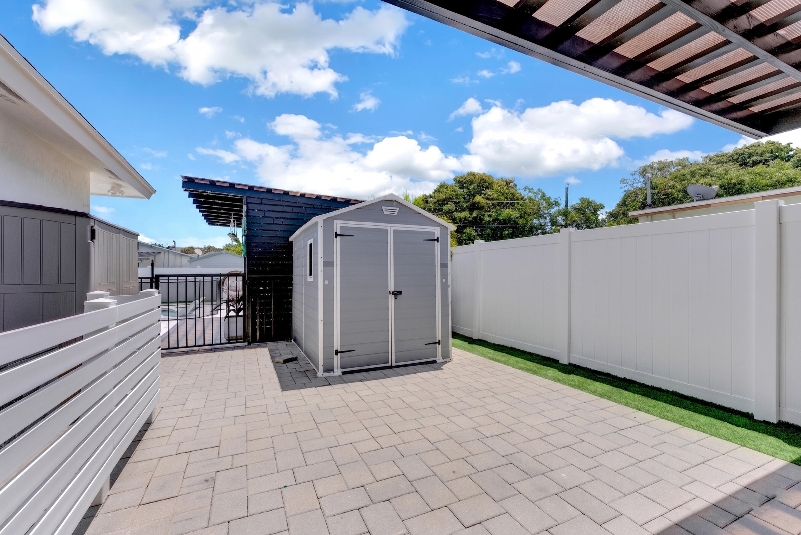 413 Southwest 15th Avenue Delray Beach, FL 33444 - Photo 37 of 38 DSC07527