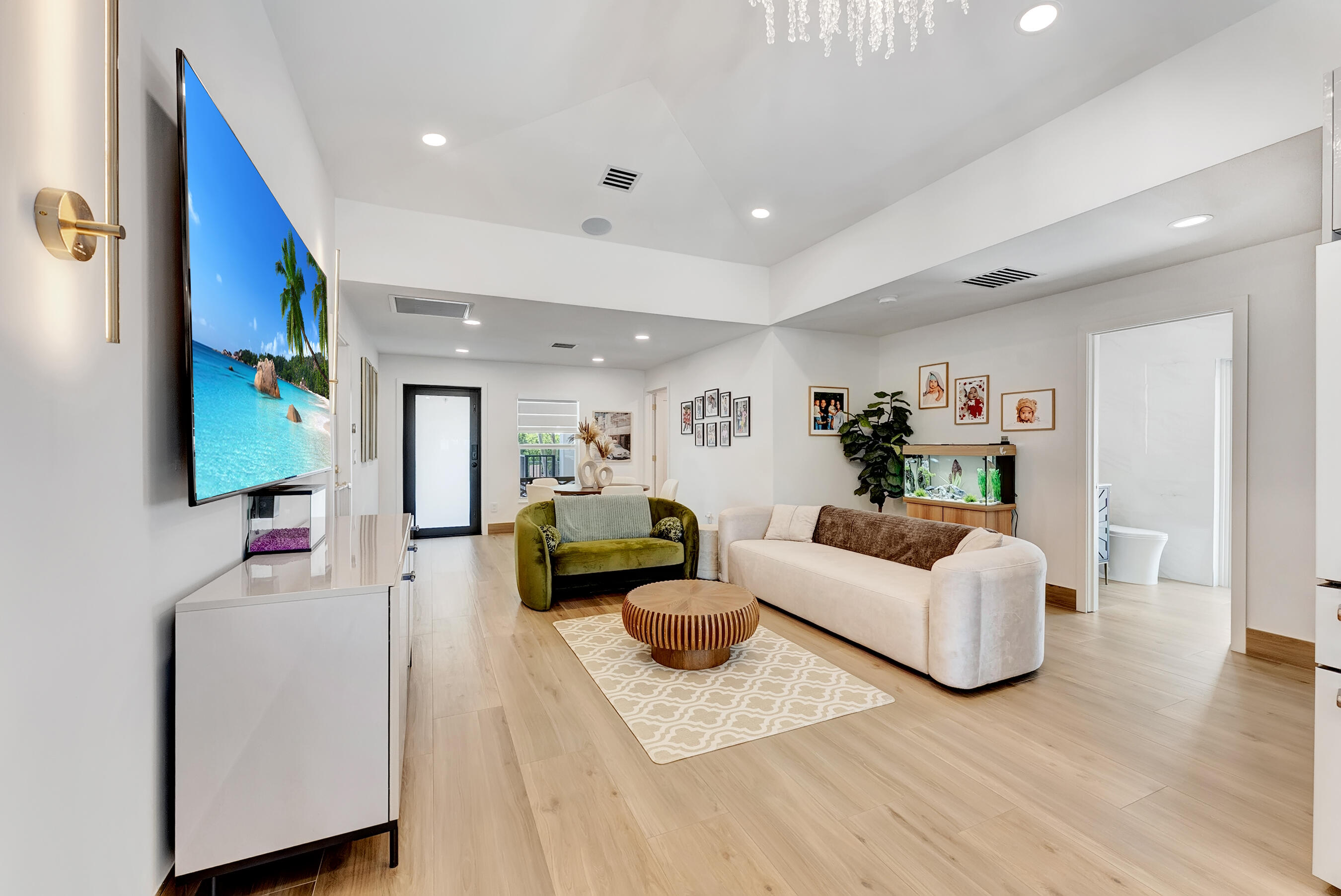 413 Southwest 15th Avenue Delray Beach, FL 33444 - Photo 9 of 38 DSC07607