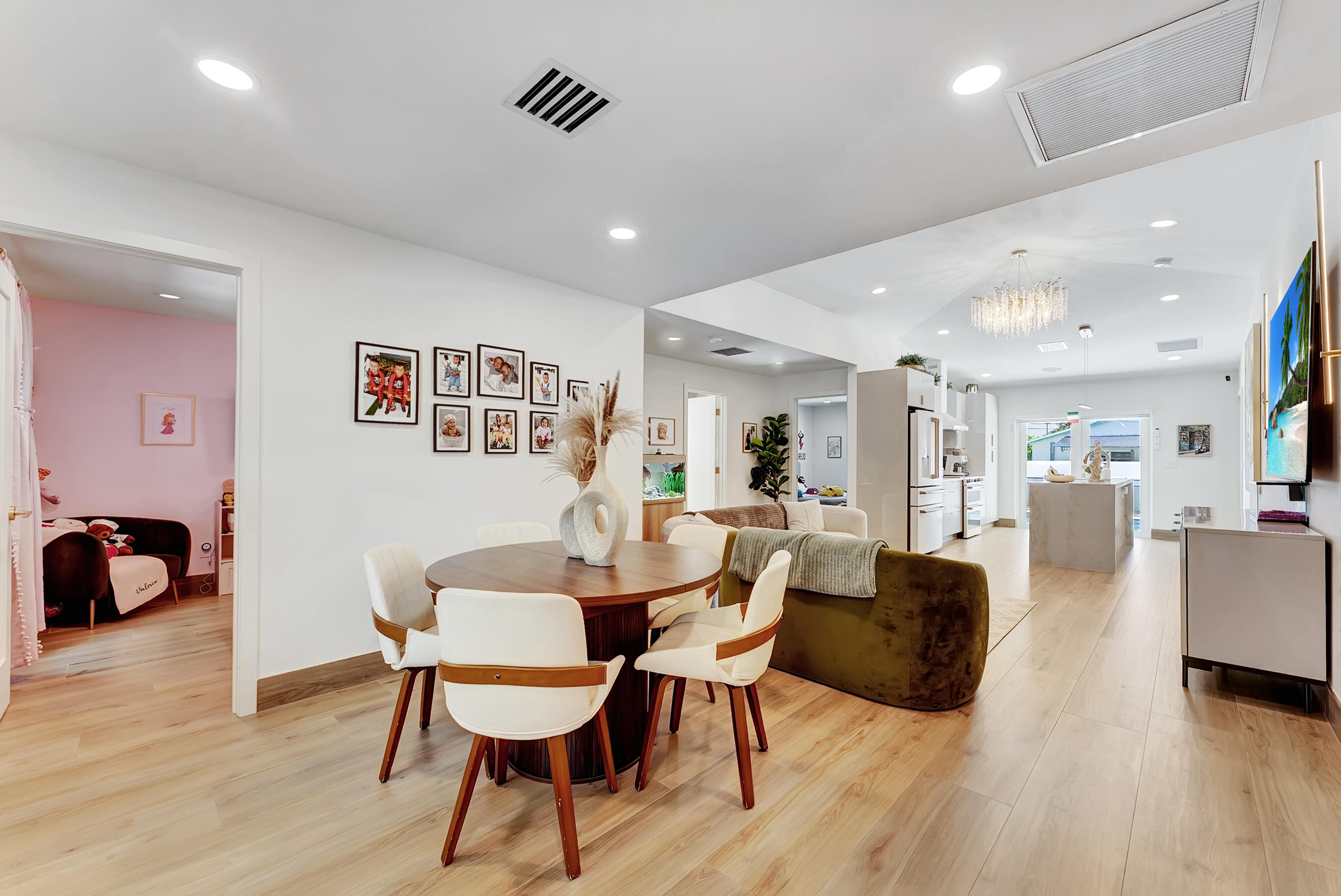 413 Southwest 15th Avenue Delray Beach, FL 33444 - Photo 10 of 38 DSC07572