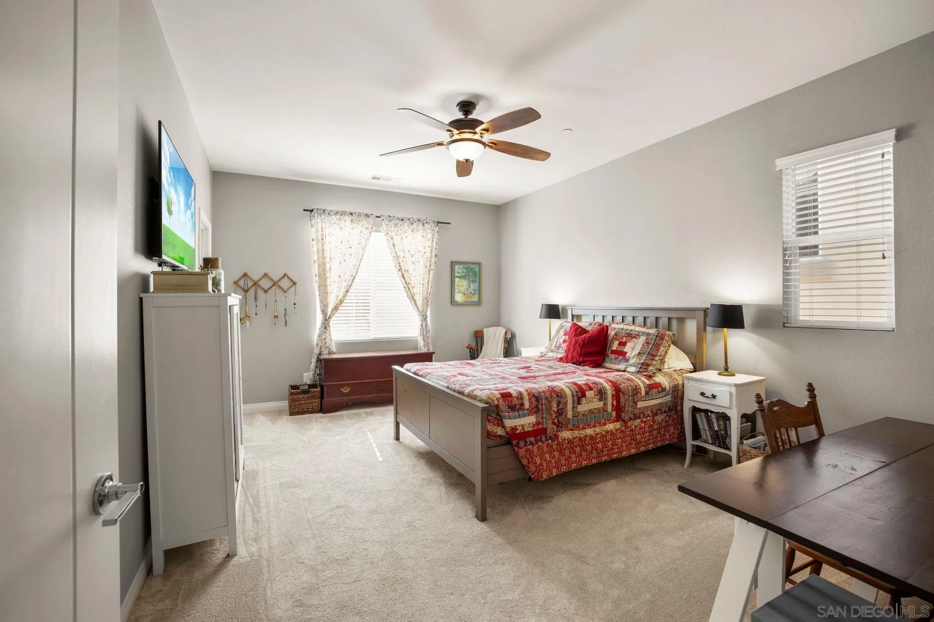 11813 Caminito Rihely Lakeside, CA 92040 - Photo 16 of 33 Gallery Image 16