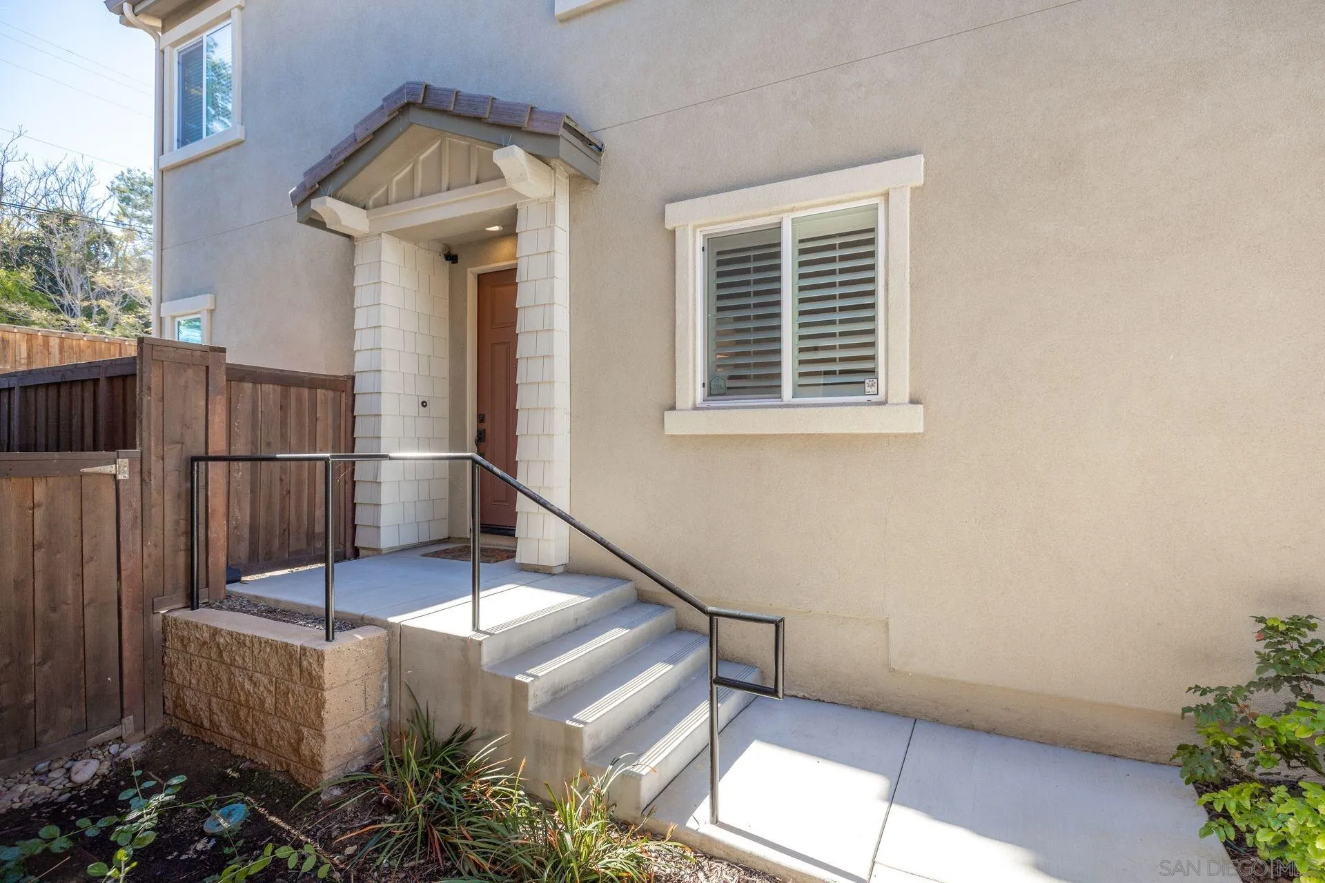 11813 Caminito Rihely Lakeside, CA 92040 - Photo 3 of 33 Gallery Image 3