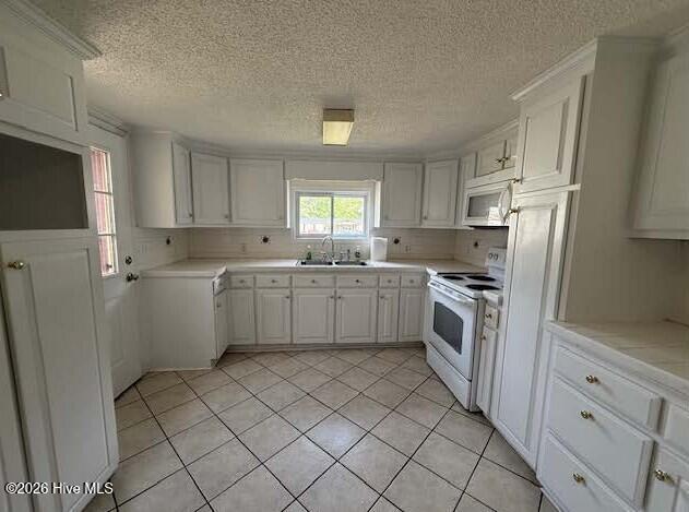 170 Loop Road Burgaw, NC 28425 - Photo 2 of 25 170 Loop Rd - Kitchen #1