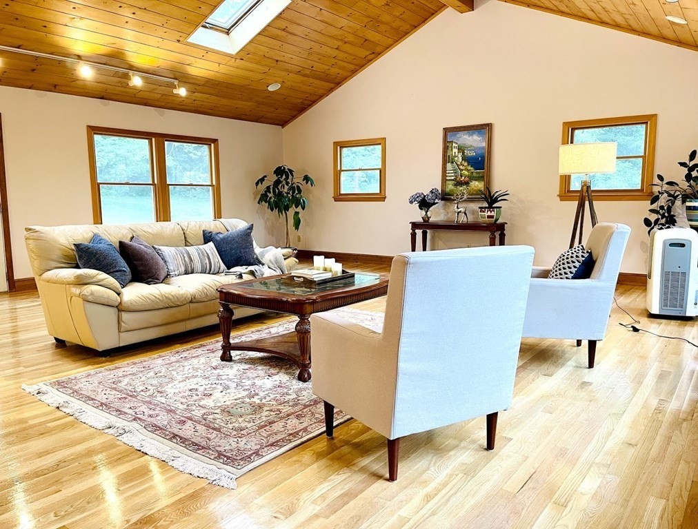 150 Middle Road Boxborough, MA 01719 - Photo 5 of 36