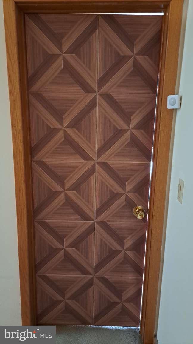 960 Jamestown Road Hightstown, NJ 08520 - Photo 9 of 18 a close view of closet