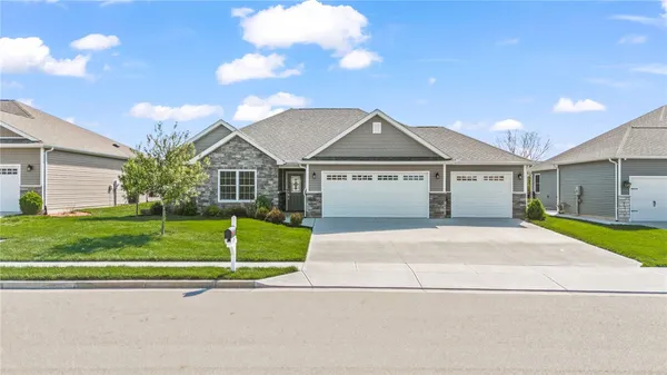$449,900 | 1151 Parklawn Court, Troy, OH 45373