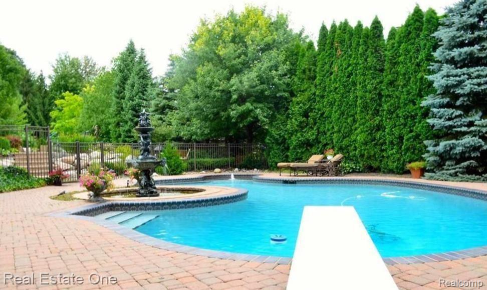 1686 Apple Ridge Court Rochester Hills, MI 48306 - Photo 8 of 66