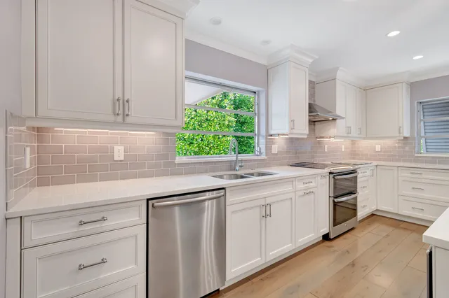 $6,000 | 4410 Northeast 24th Avenue, Lighthouse Point, FL 33064