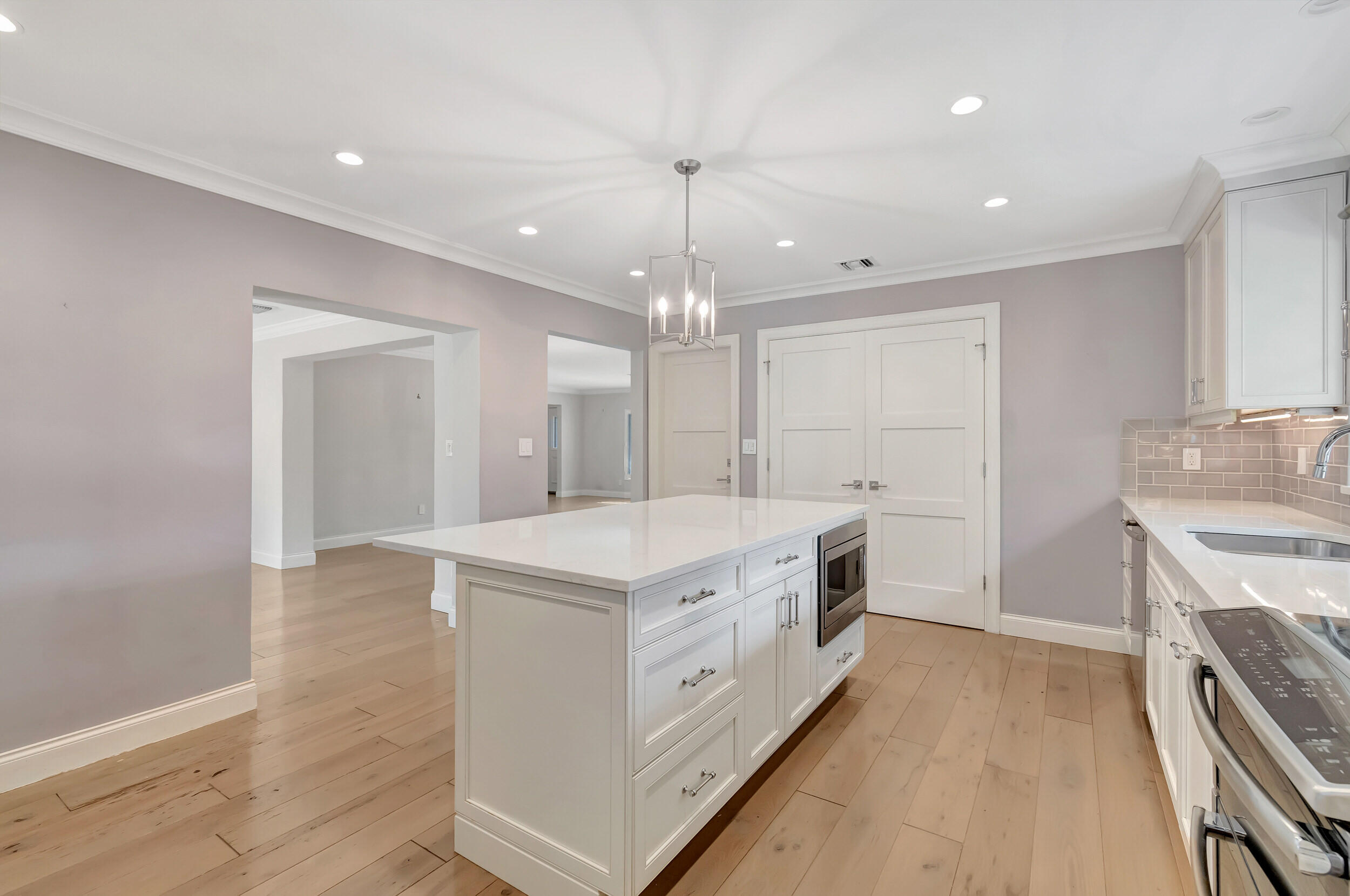 4410 Northeast 24th Avenue Lighthouse Point, FL 33064 - Photo 23 of 44 20_dsc_7995