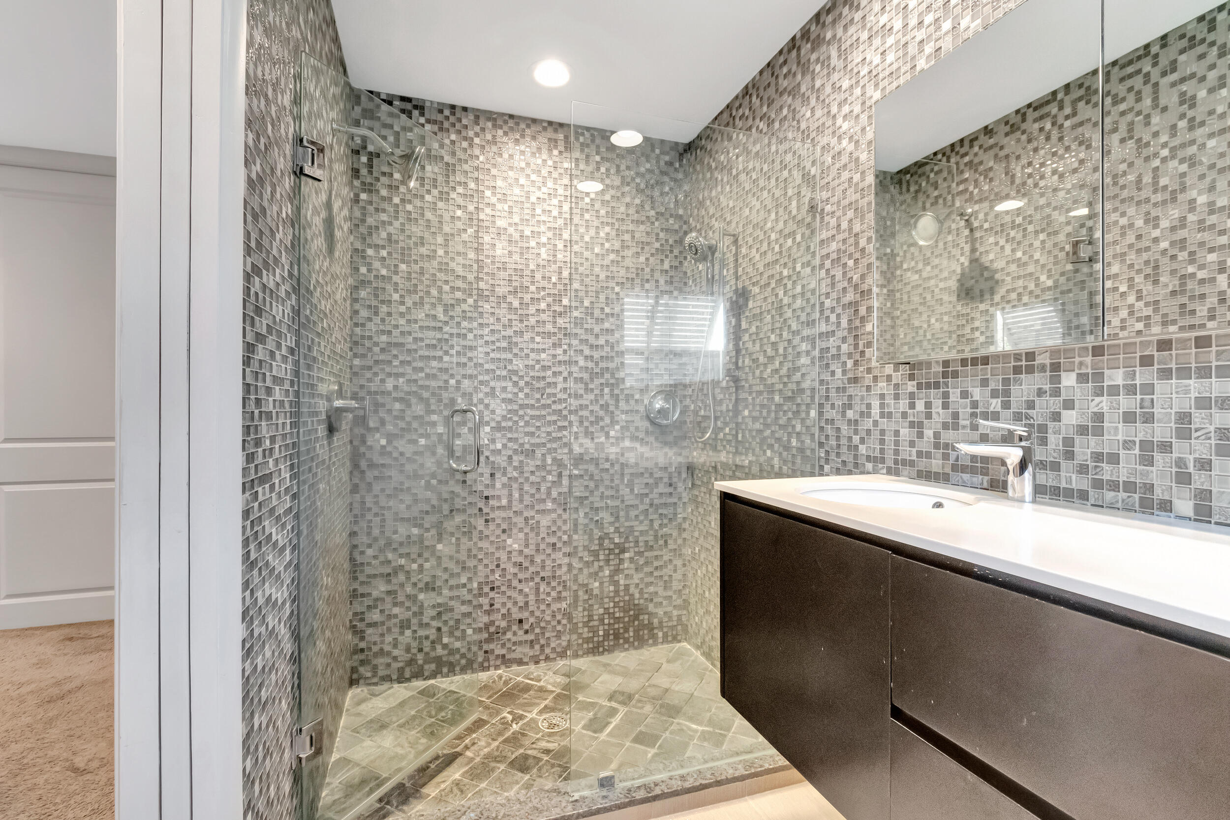 4410 Northeast 24th Avenue Lighthouse Point, FL 33064 - Photo 27 of 44 29_dsc_8085