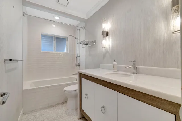 $6,000 | 4410 Northeast 24th Avenue, Lighthouse Point, FL 33064