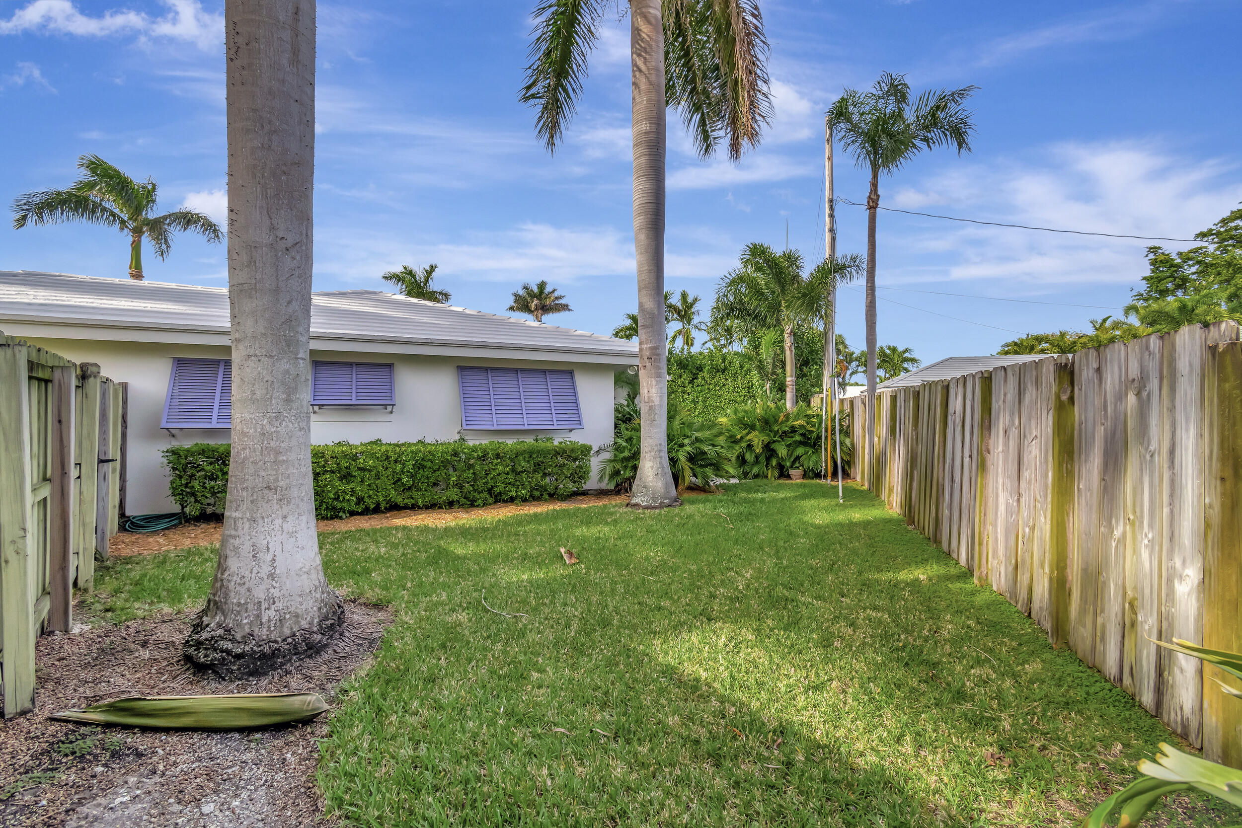 4410 Northeast 24th Avenue Lighthouse Point, FL 33064 - Photo 41 of 44 44_dsc_8215
