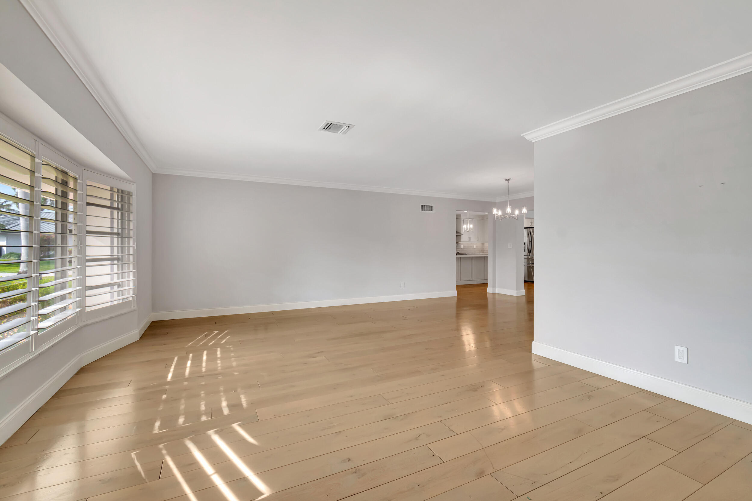 4410 Northeast 24th Avenue Lighthouse Point, FL 33064 - Photo 8 of 44 04_dsc_7885