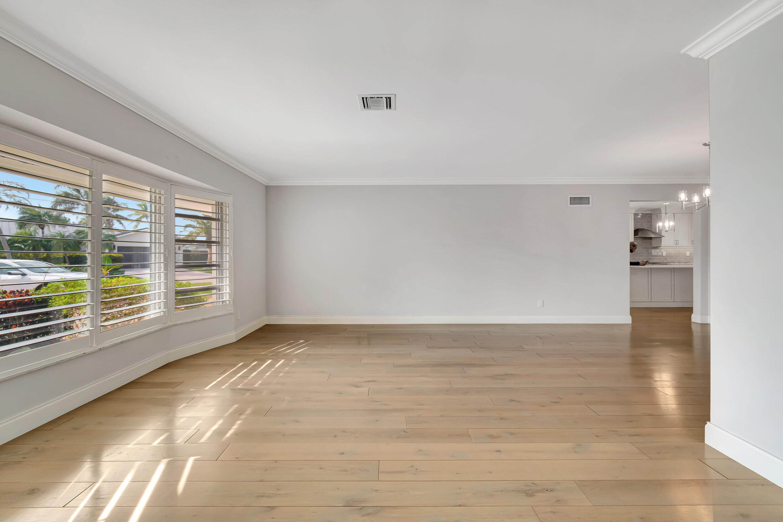 4410 Northeast 24th Avenue Lighthouse Point, FL 33064 - Photo 9 of 44 05_dsc_7895