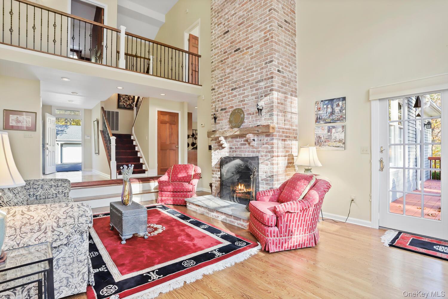 517 Old Chappaqua Road Briarcliff Manor, NY 10510 - Photo 4 of 32 Hardwood floors in Living Room