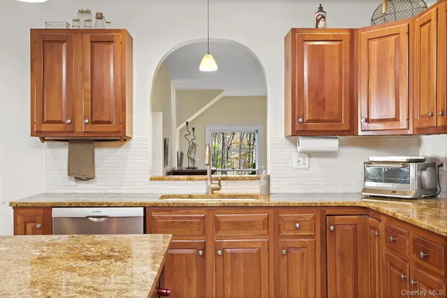 $1,295,222 | 517 Old Chappaqua Road, Briarcliff Manor, NY 10510