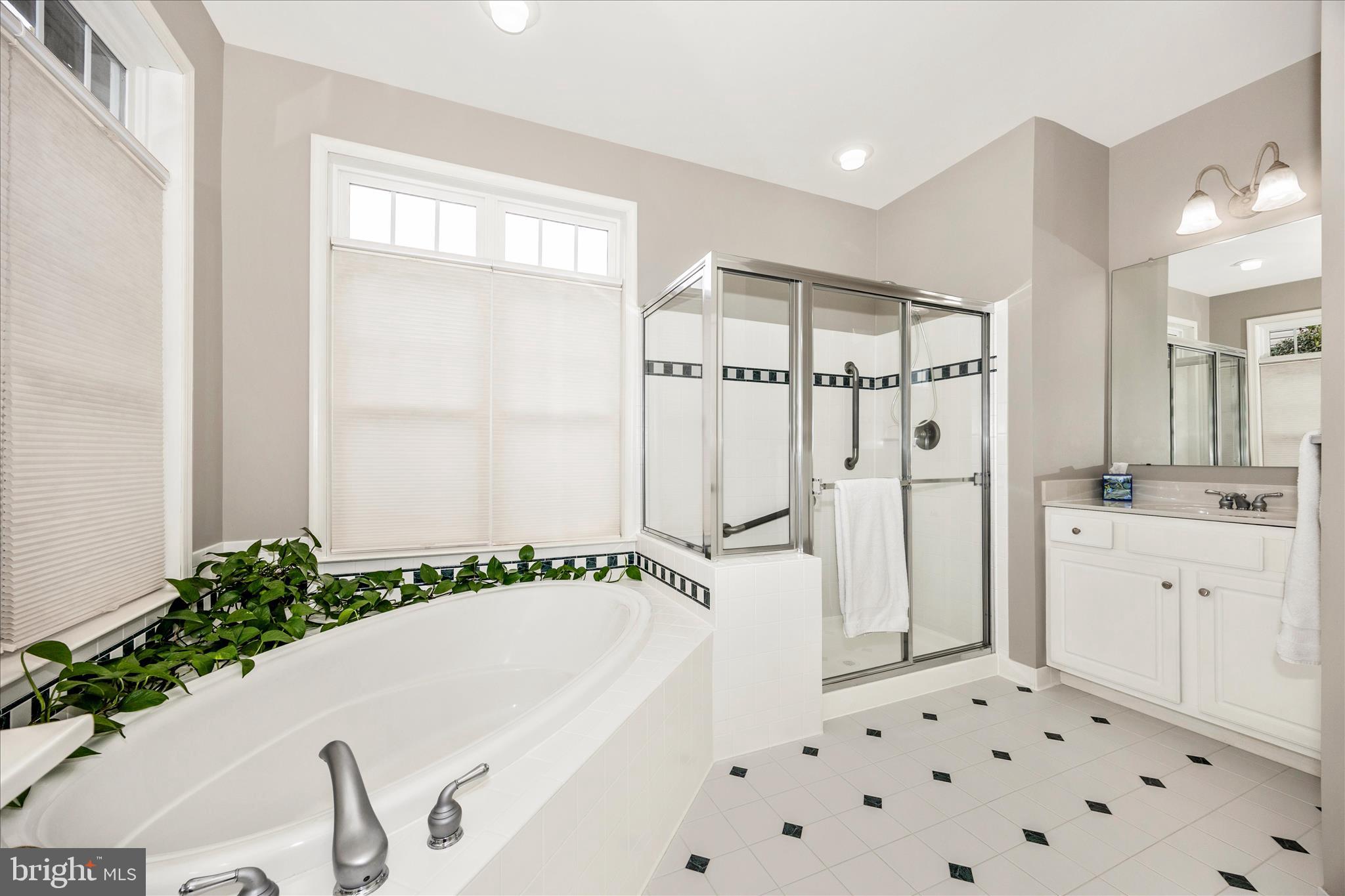 2666 Brook Valley Road Frederick, MD 21701 - Photo 27 of 66 Primary Bathroom