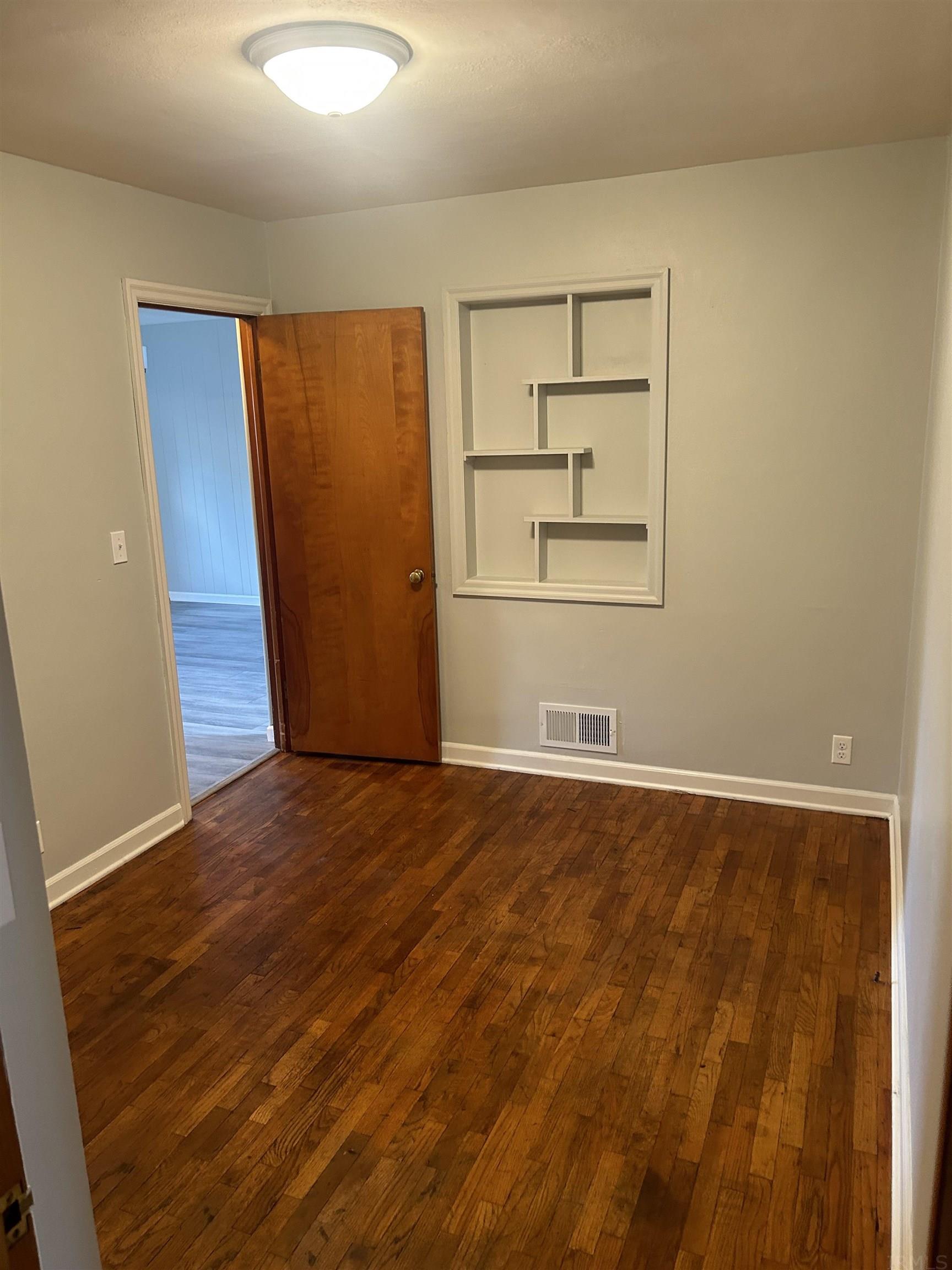 1121 West Marshall Street Decatur, IN 46733 - Photo 5 of 13