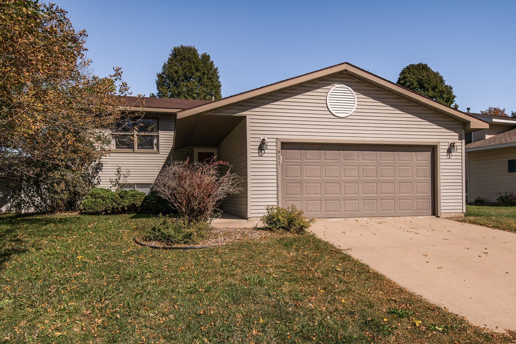 611 32 Court Northeast Rochester, MN 55906 - Photo 1 of 1