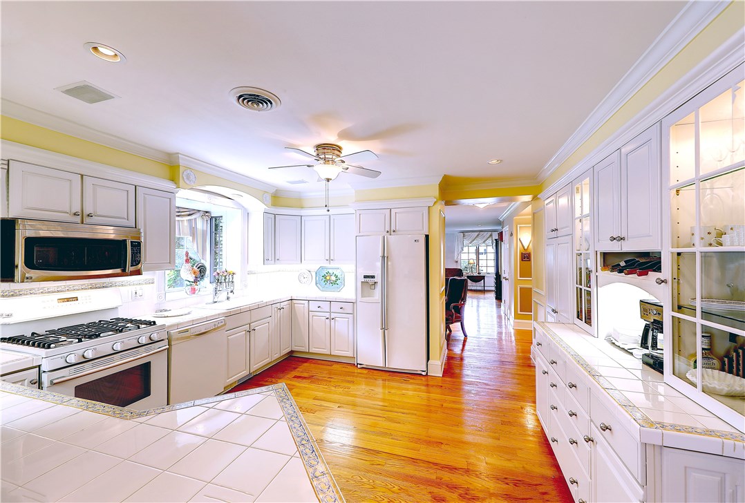 74 Cowesett Road Warwick, RI 02886 - Photo 23 of 39