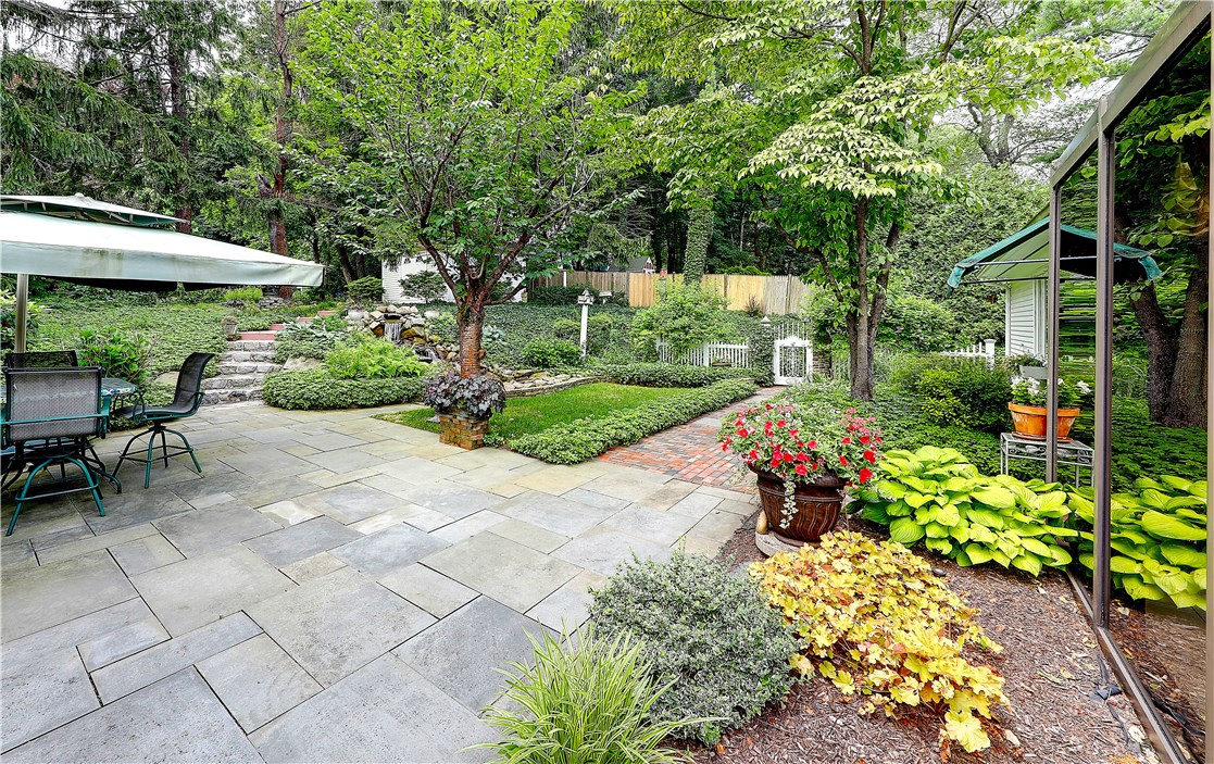 74 Cowesett Road Warwick, RI 02886 - Photo 5 of 39