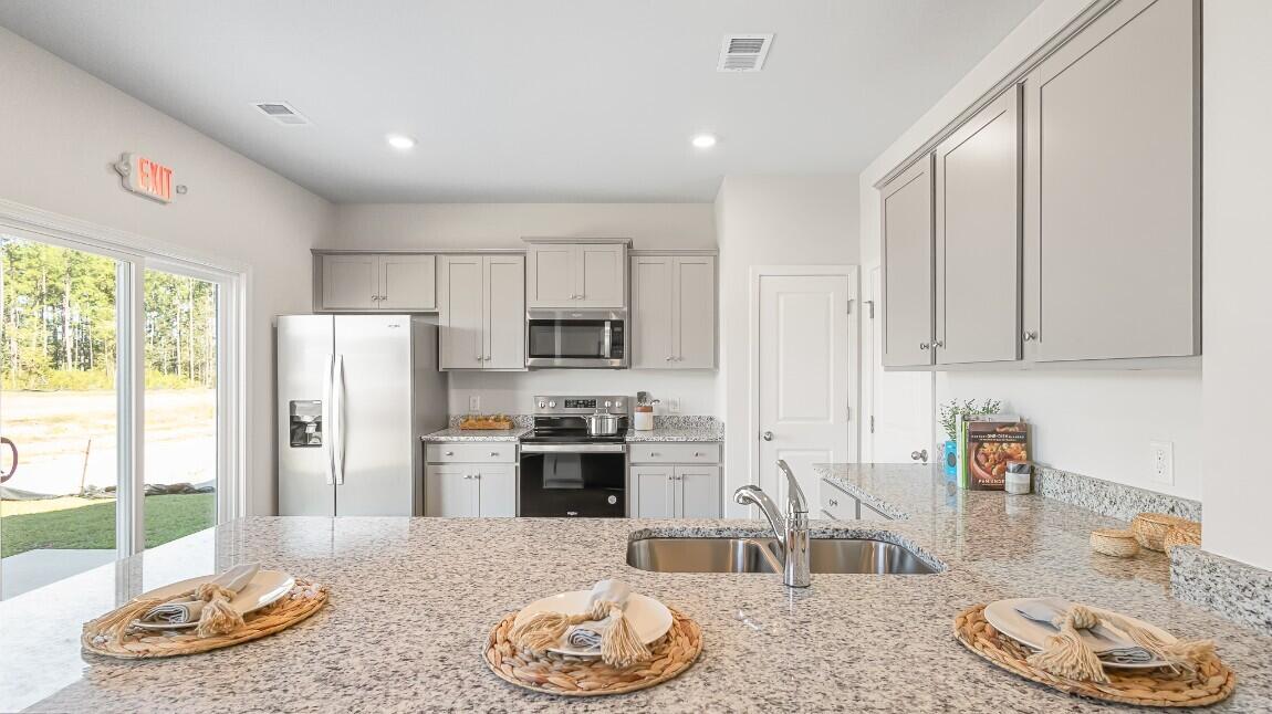 180 River Hill Road Goose Creek, SC 29445 - Photo 6 of 27 Brandon Kitchen Granite Electric_5