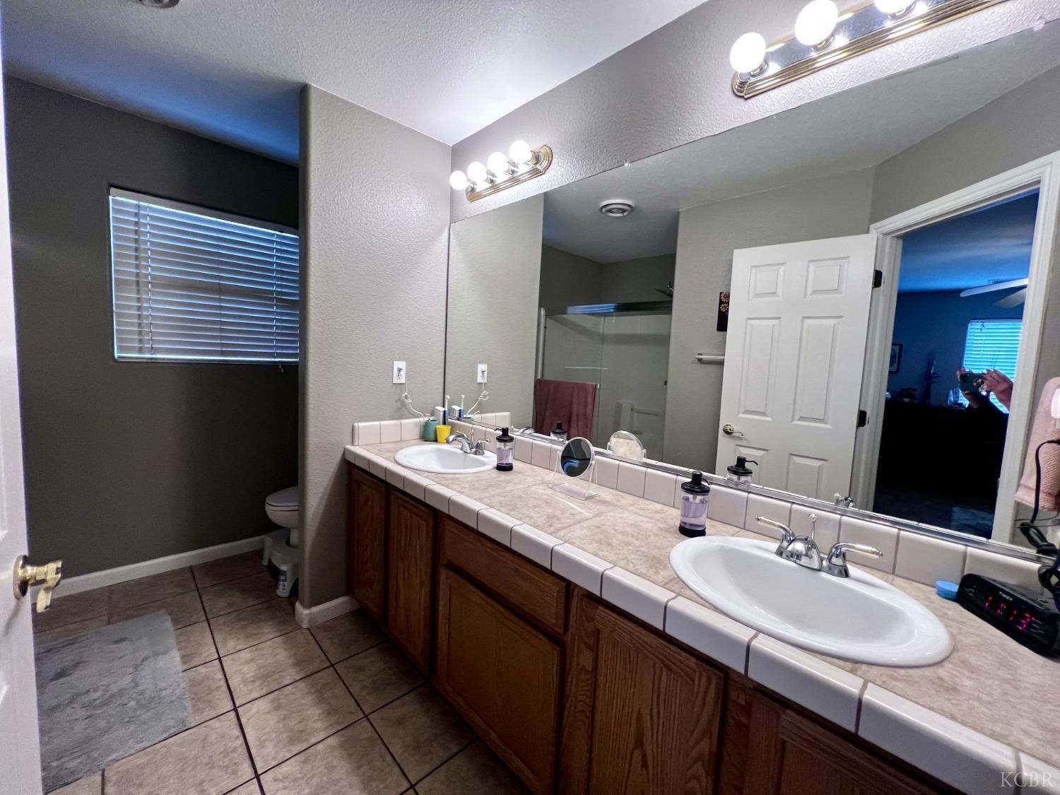 2463 Ranier Way Hanford, CA 93230 - Photo 21 of 30 Gallery Image 21