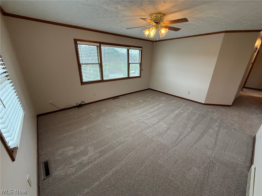 2286 Stonecreek Road New Philadelphia, OH 44663 - Photo 4 of 35