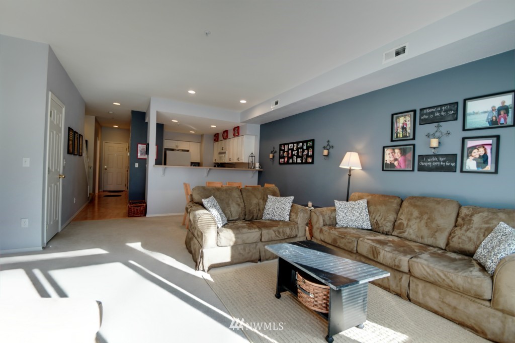 21616 9th Avenue Southeast, Unit 103 Bothell, WA 98021 - Photo 6 of 18