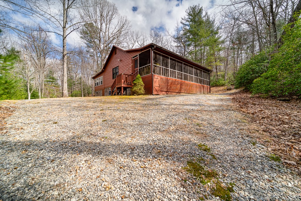 71 Angel Fish Road Blairsville, GA 30512 - Photo 2 of 31 Gallery Image 2