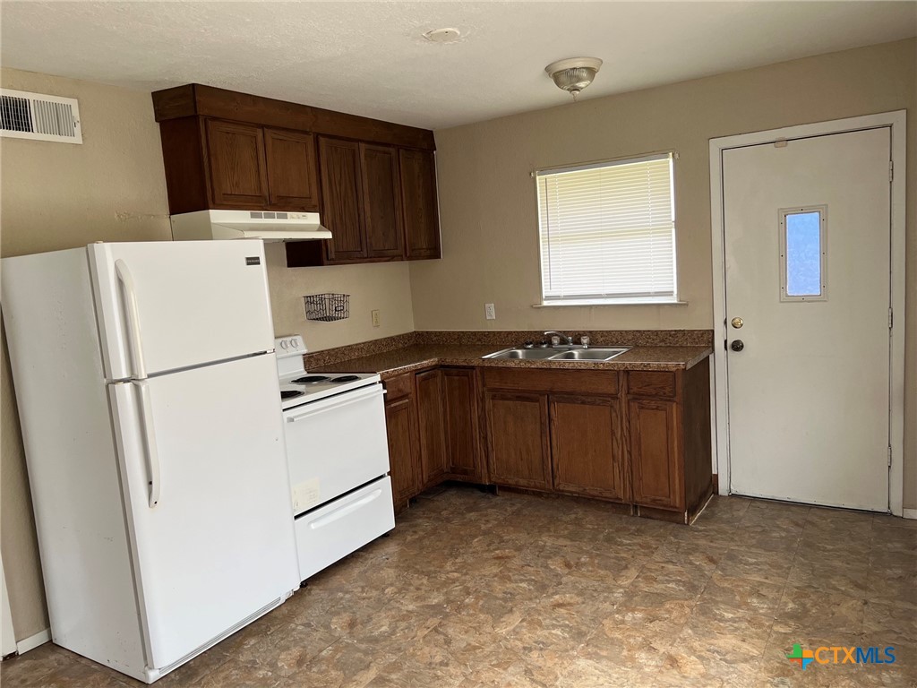 3804 Trimmier Road, Unit 6 Killeen, TX 76542 - Photo 2 of 7