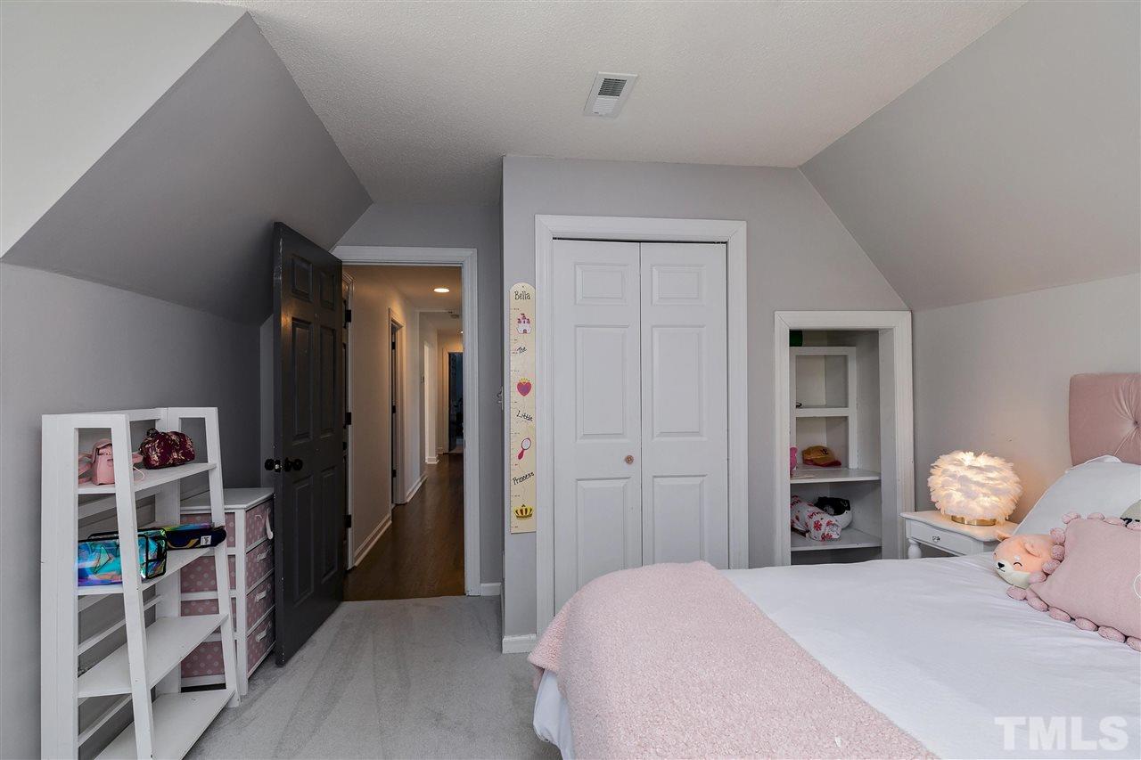 2009 Chichester Court Raleigh, NC 27615 - Photo 17 of 27