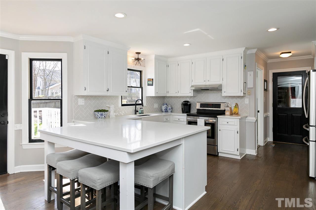 2009 Chichester Court Raleigh, NC 27615 - Photo 4 of 27