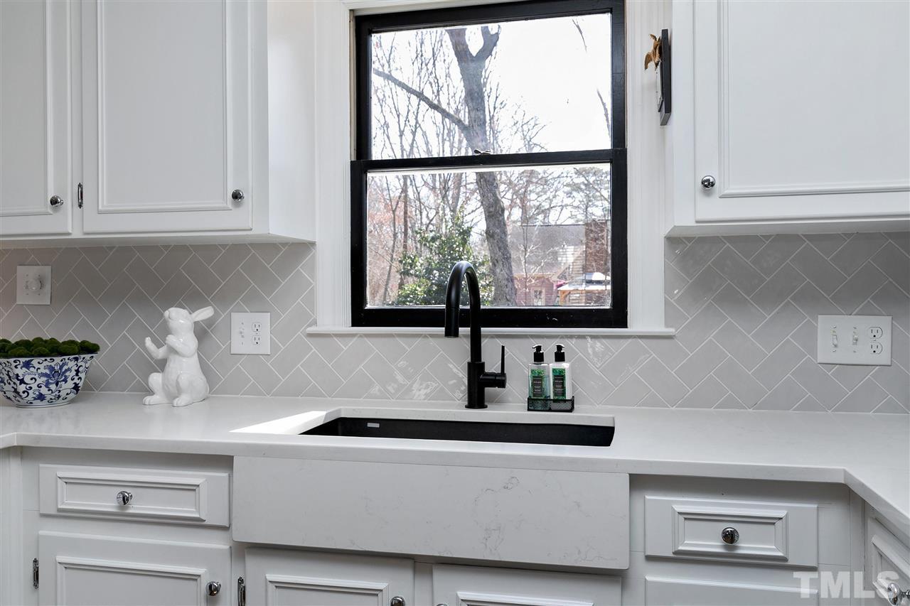 2009 Chichester Court Raleigh, NC 27615 - Photo 7 of 27