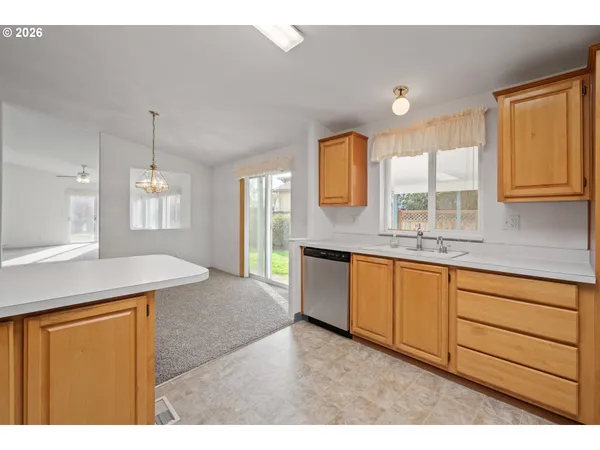 $139,000 | 4055 Royal Avenue, Unit 30, Eugene, OR 97402