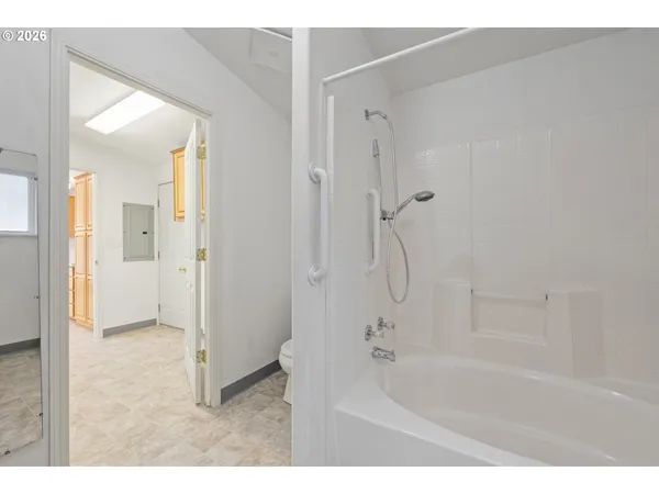 $139,000 | 4055 Royal Avenue, Unit 30, Eugene, OR 97402