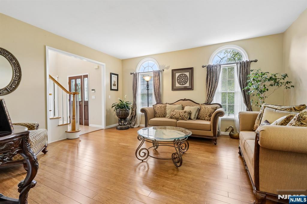 55 Sand Road Fairfield, NJ 07004 - Photo 3 of 30