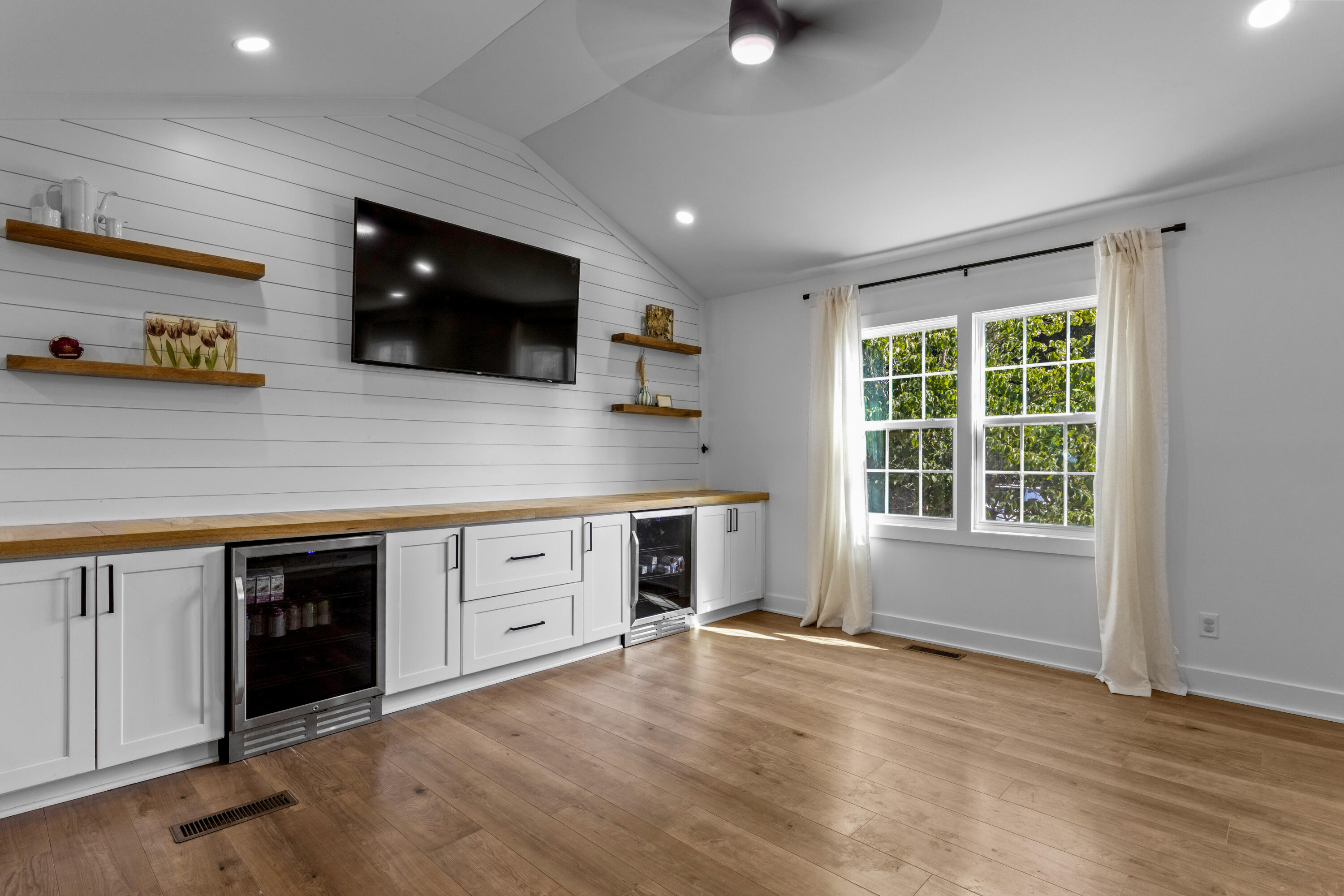 200 Bass Road Chattanooga, TN 37421 - Photo 34 of 83 Den Bass-30
