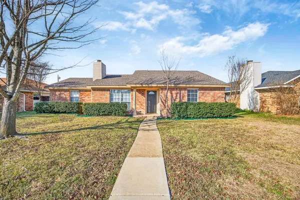 $270,000 | 2709 College Park Drive, Rowlett, TX 75088