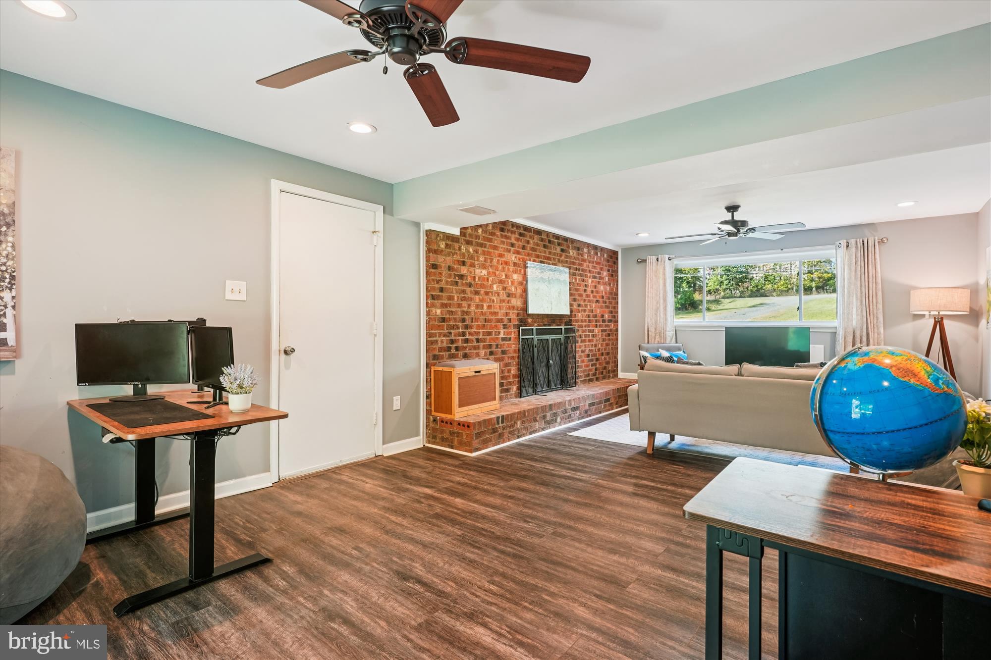 138 Courthouse Road Stafford, VA 22554 - Photo 16 of 29 a workspace with furniture and window