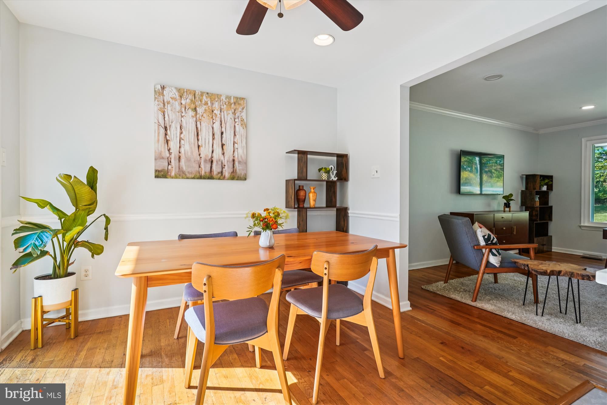138 Courthouse Road Stafford, VA 22554 - Photo 5 of 29 a view of a dining room with furniture and wooden floor