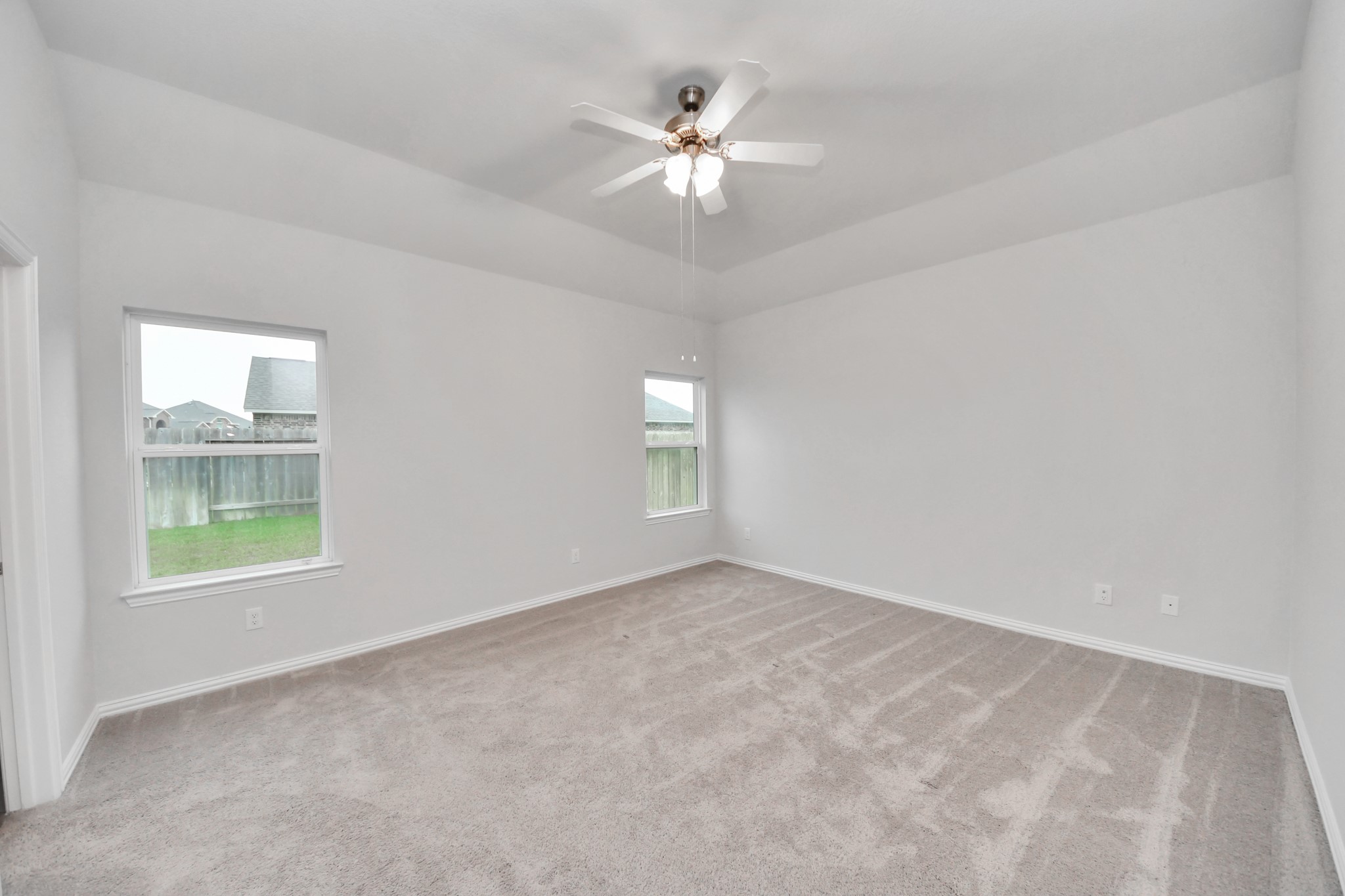 101 Bayou Bend Angleton, TX 77515 - Photo 14 of 25 Primary Bedroom