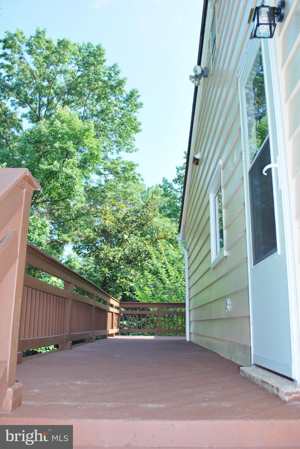 6419 Deepford Street Springfield, VA 22150 - Photo 11 of 30 Exterior (General)