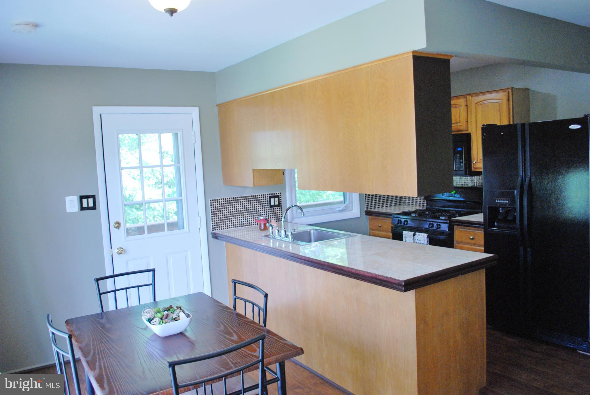 6419 Deepford Street Springfield, VA 22150 - Photo 16 of 30 Kitchen