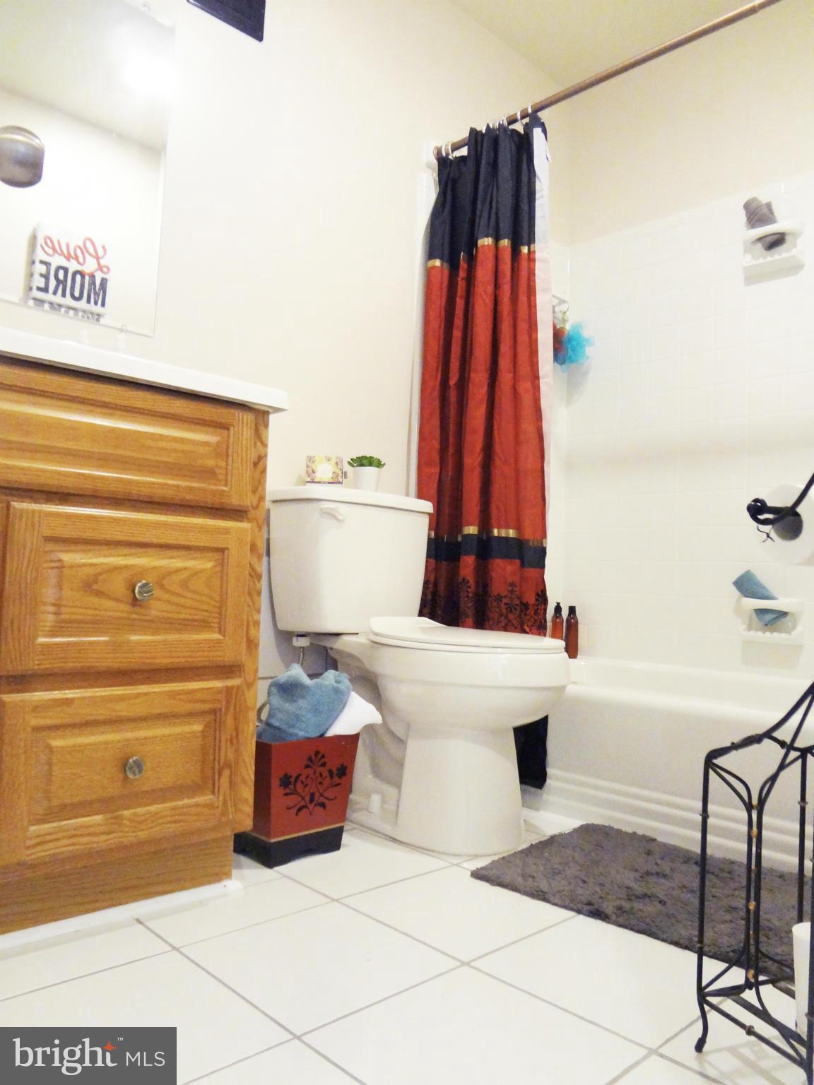 6419 Deepford Street Springfield, VA 22150 - Photo 22 of 30 Bath