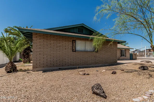 $2,300 | 1905 East Cairo Drive, Tempe, AZ 85282