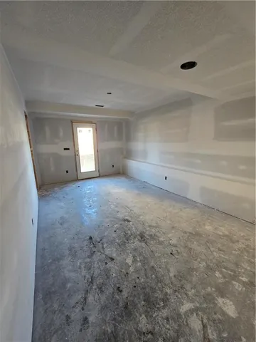 $299,000 | 512 West Lawrence Avenue, Spring Hill, KS 66083