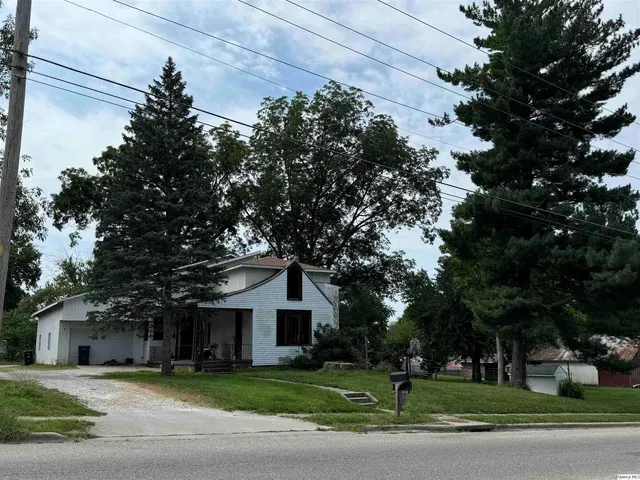 $295,000 | 2700 Harrison Street, Quincy, IL 62301